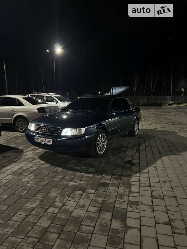 Audi 100 (1992)