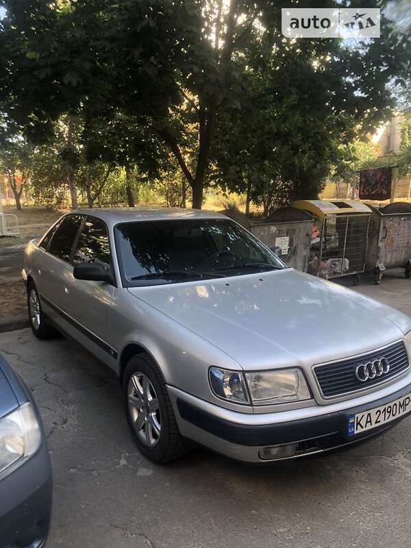 Audi 100 (1993)