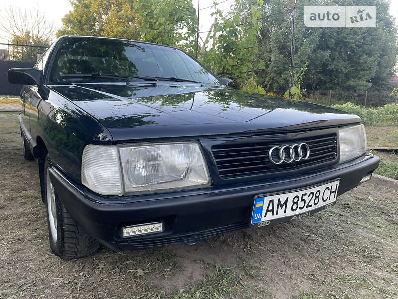 Audi 100 (1990)