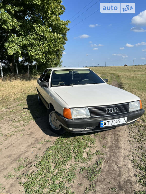 Audi 100 (1988)