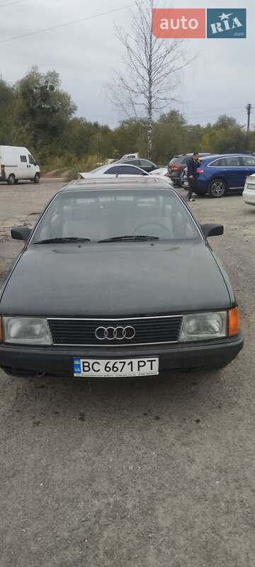 Audi 100 (1986)