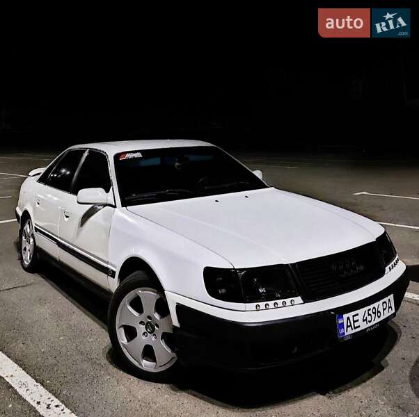Audi 100 (1992)
