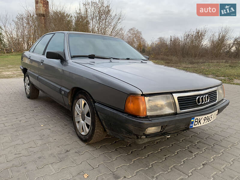 Audi 100 (1988)