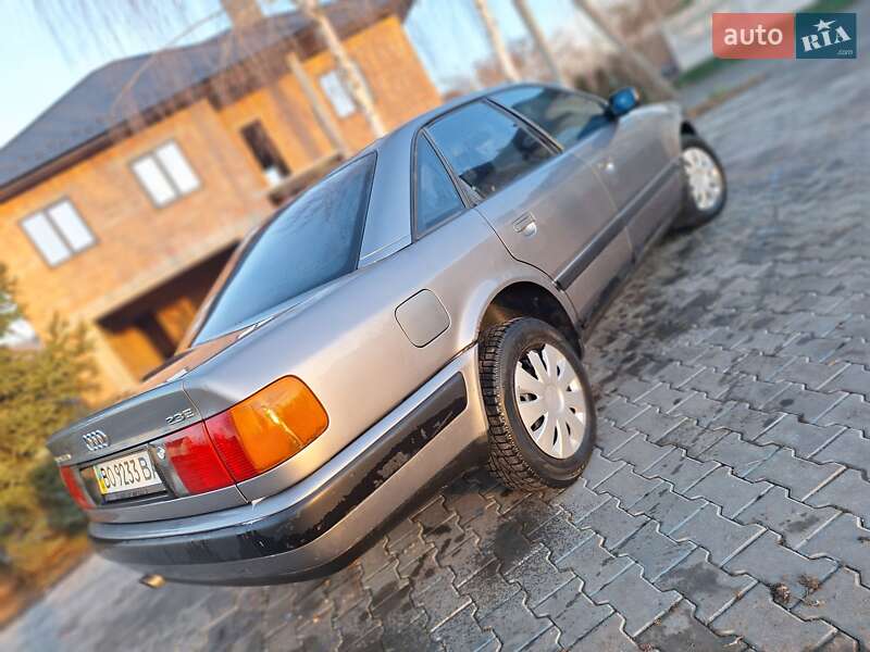 Audi 100 (1992)