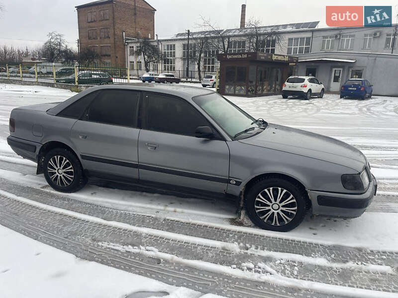 Audi 100 (1992)