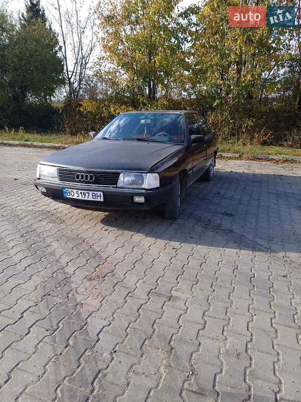 Audi 100 (1987)