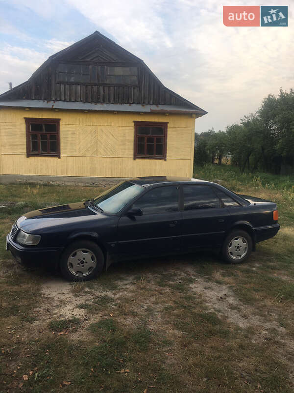 Audi 100 (1992)