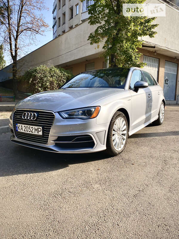 Audi A3 e-tron (2015)