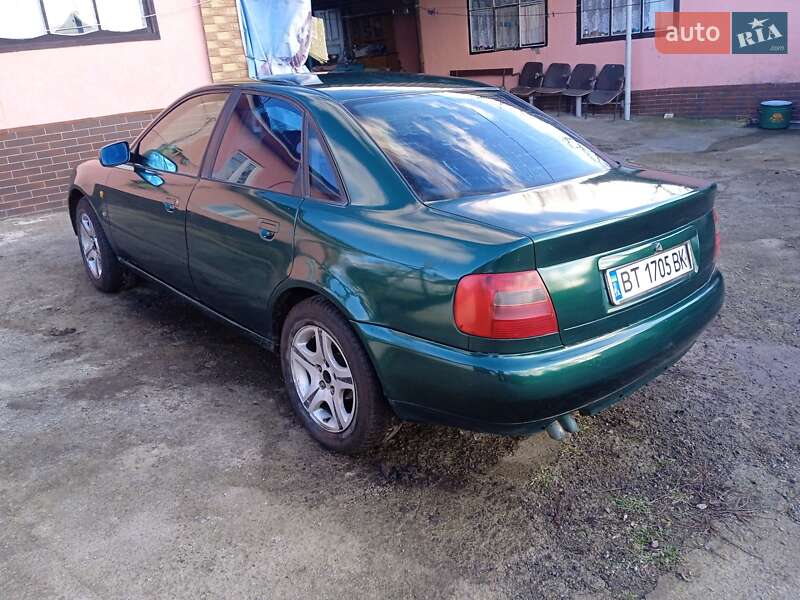 Audi A4 (1997)