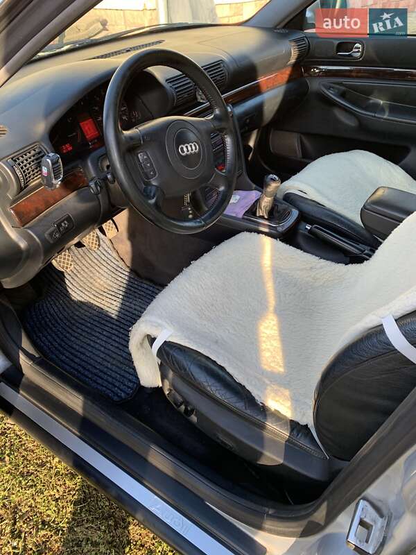 Audi A4 (2000)