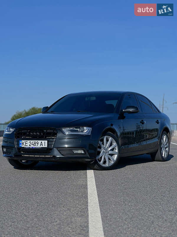 Audi A4 (2012)