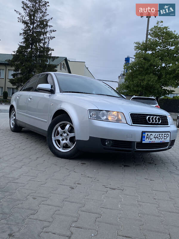 Audi A4 (2003)