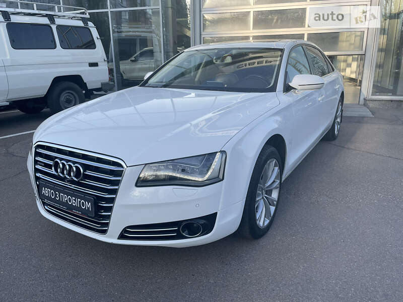 Audi A8 (2012)
