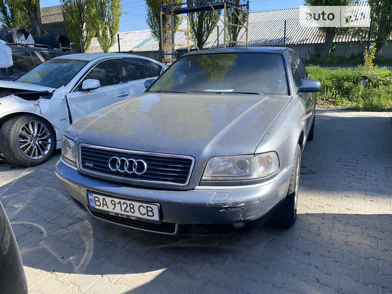 Audi A8 (2001)