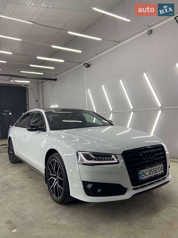 Audi A8 (2012)