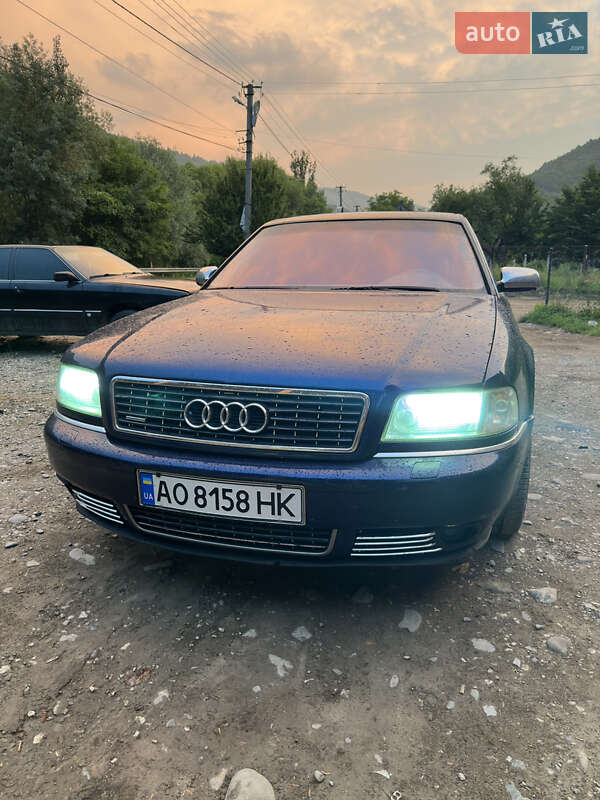 Audi A8 (2000)
