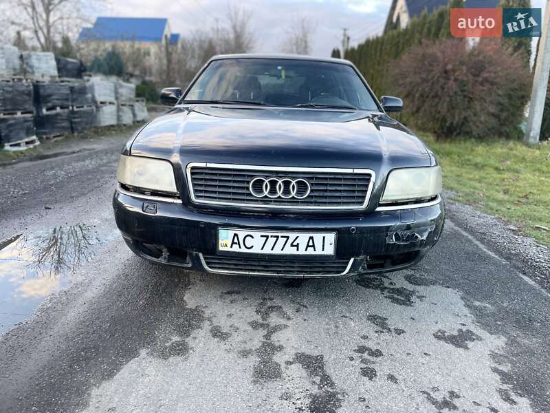 Audi A8 (2000)