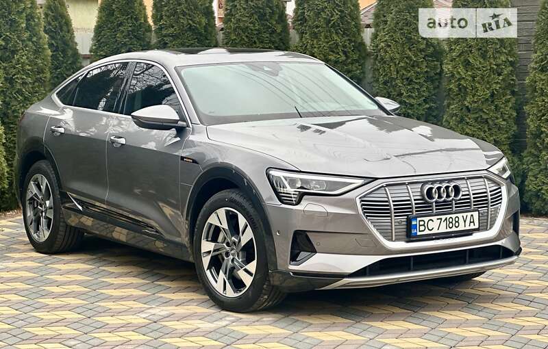 Audi E-tron (2021)