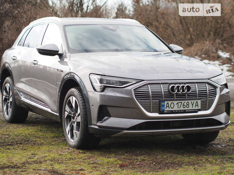 Audi E-tron (2019)