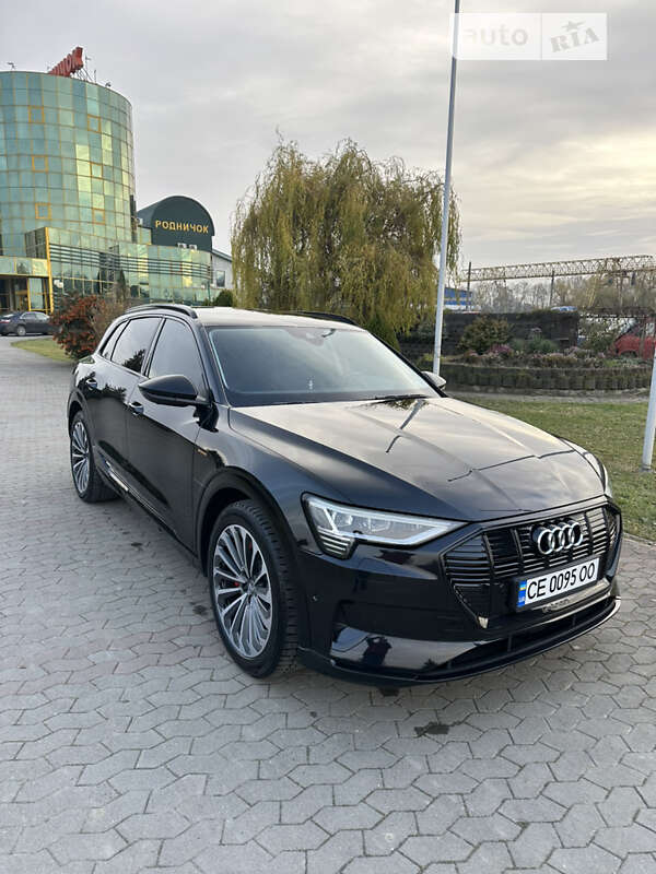 Audi E-tron (2019)