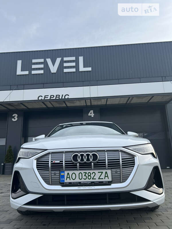 Audi E-tron (2020)
