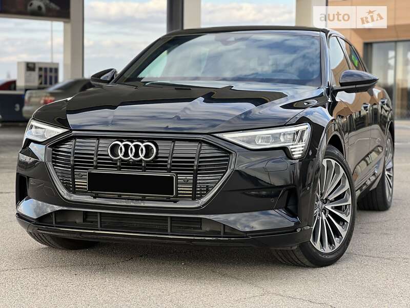 Audi E-tron (2020)