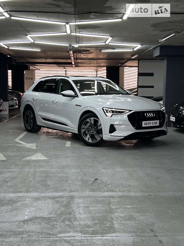Audi E-tron (2020)