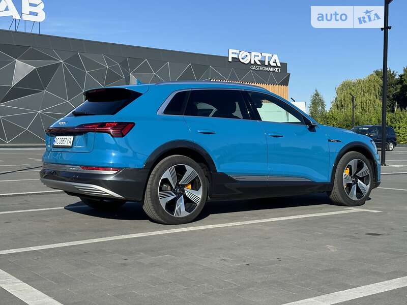 Audi E-tron (2019)