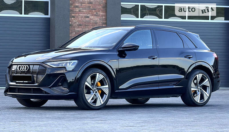 Audi E-tron (2021)