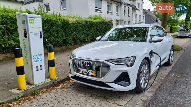 Audi E-tron (2021)