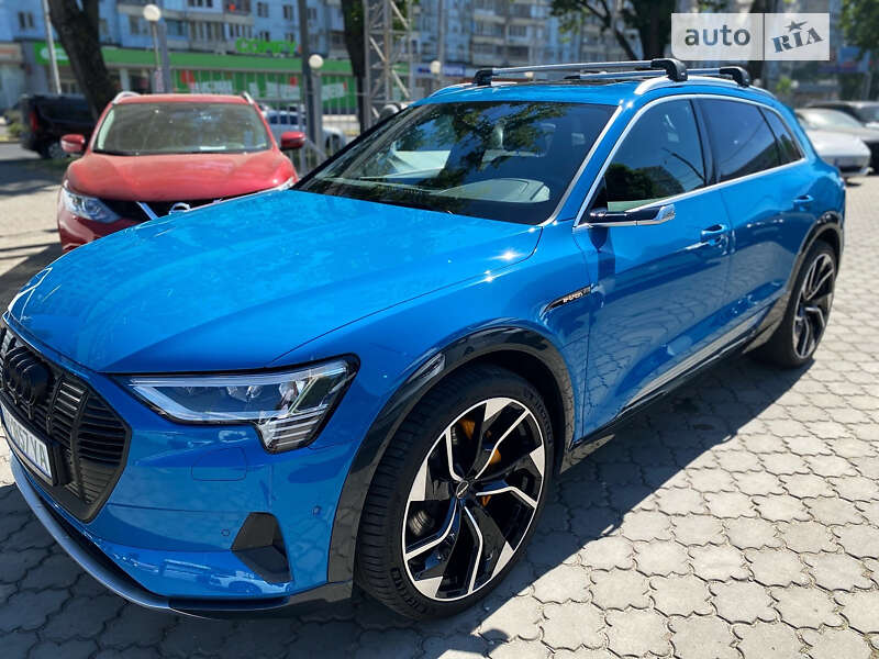 Audi E-tron (2019)