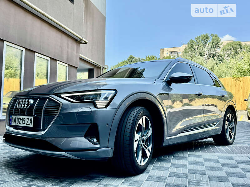 Audi E-tron (2020)