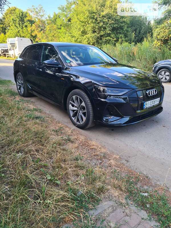 Audi E-tron (2020)