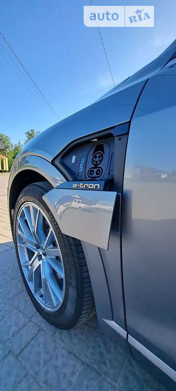 Audi E-tron (2020)