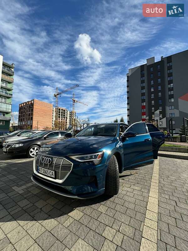 Audi E-tron (2019)