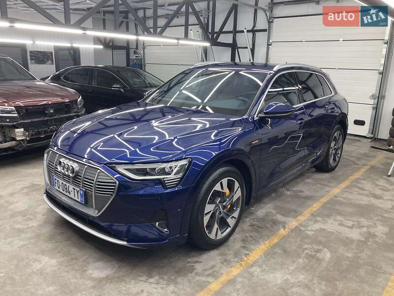 Audi E-tron (2020)