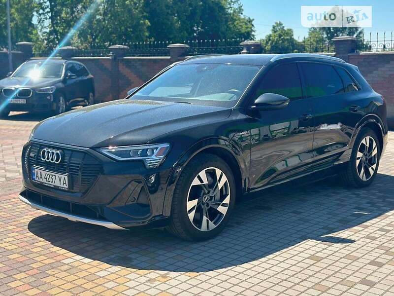 Audi E-tron (2020)