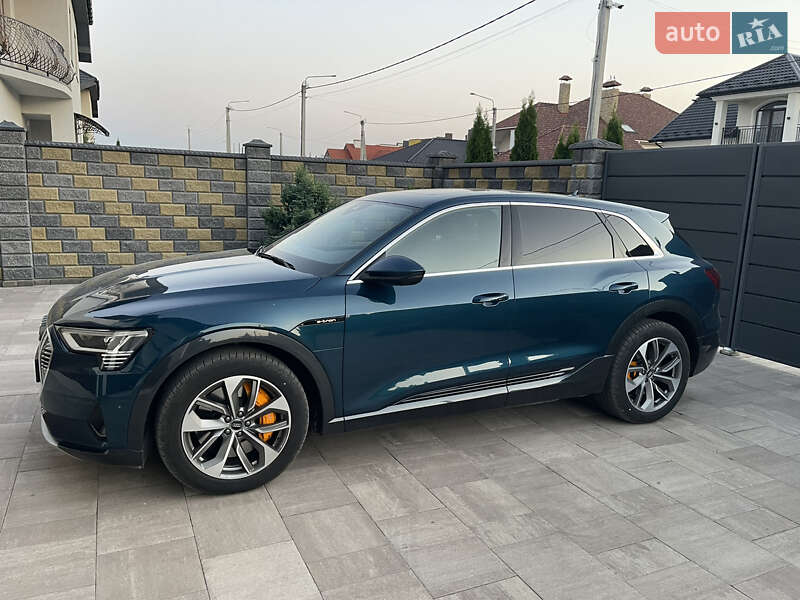Audi E-tron (2019)