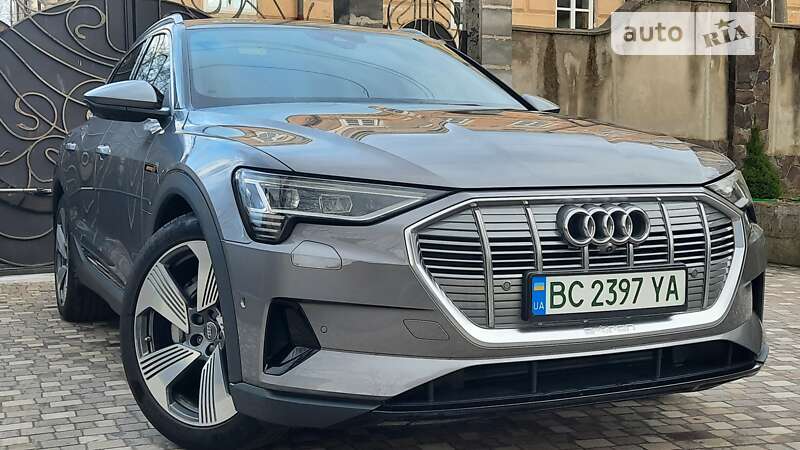 Audi E-tron (2019)