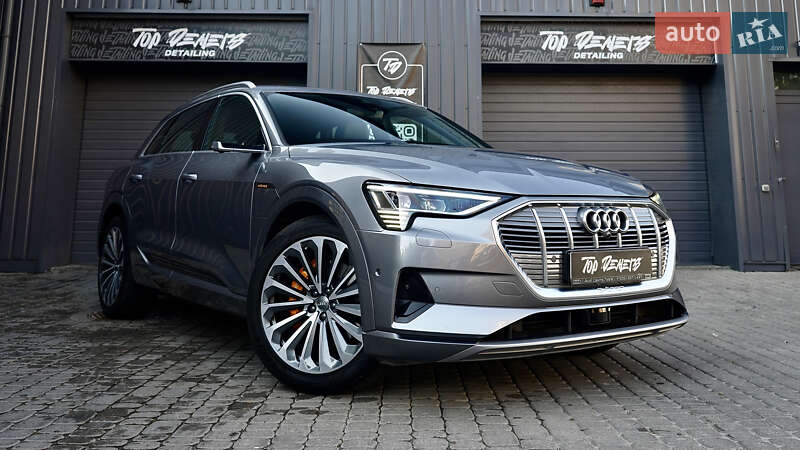 Audi E-tron (2019)