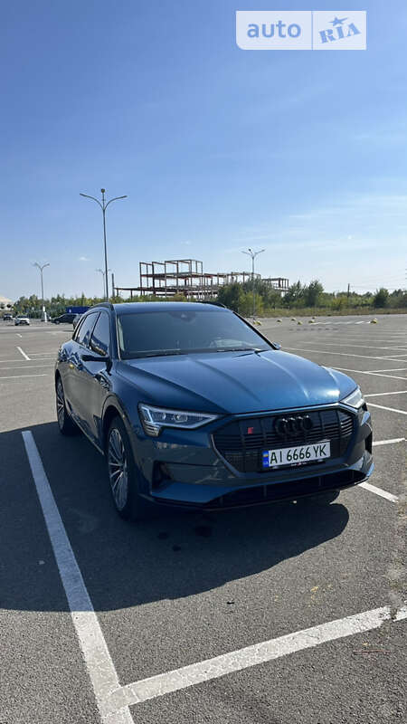 Audi E-tron (2019)