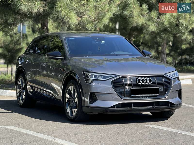Audi E-tron (2020)