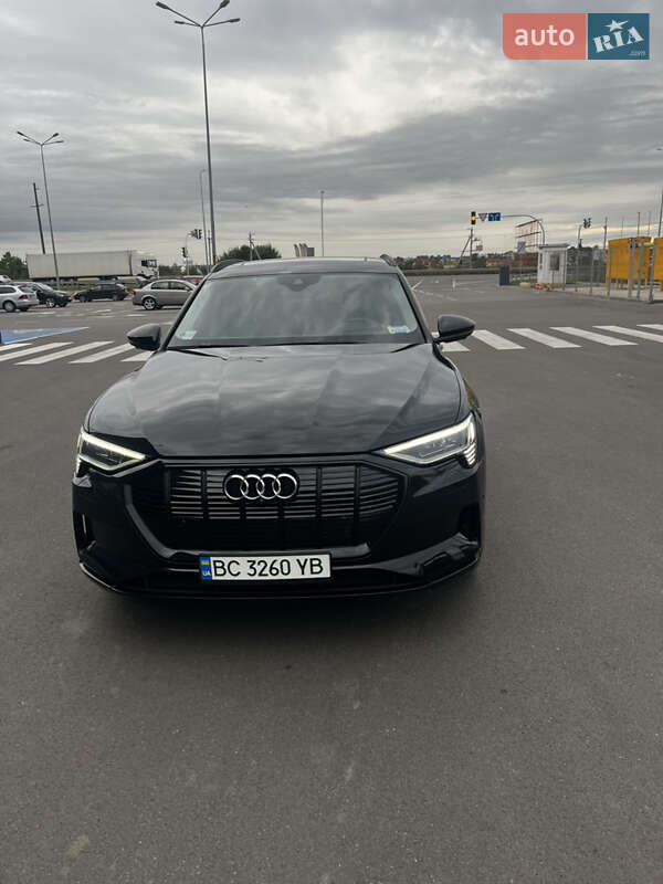Audi E-tron (2021)