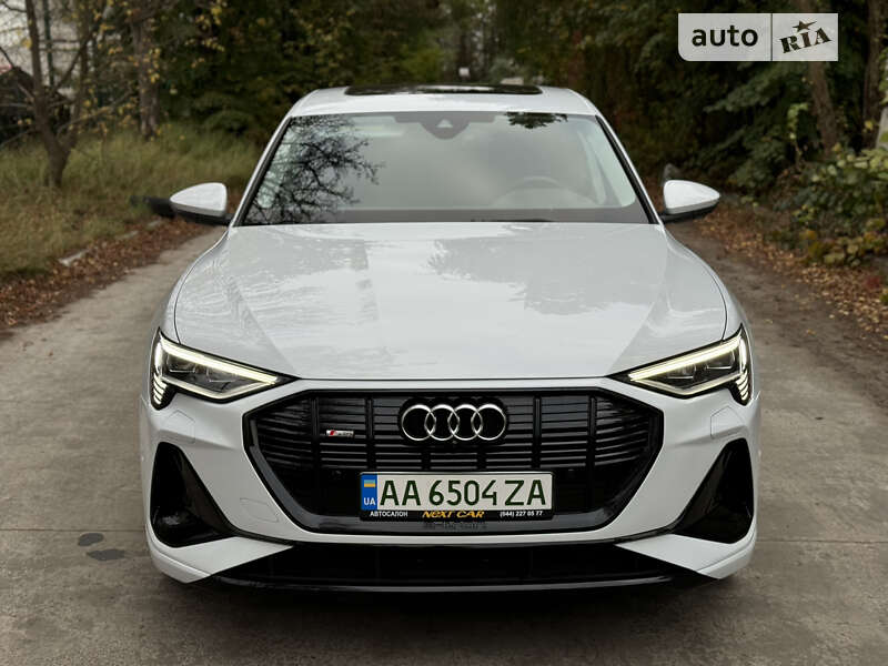 Audi E-tron (2022)
