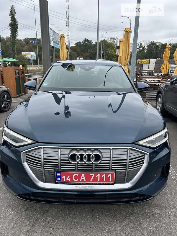 Audi E-tron (2019)