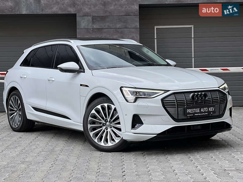 Audi E-tron (2019)