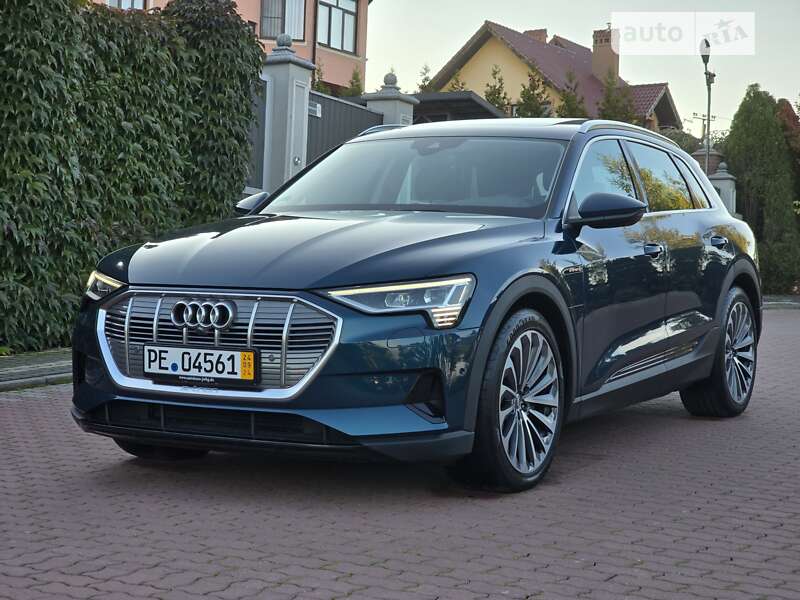Audi E-tron (2019)