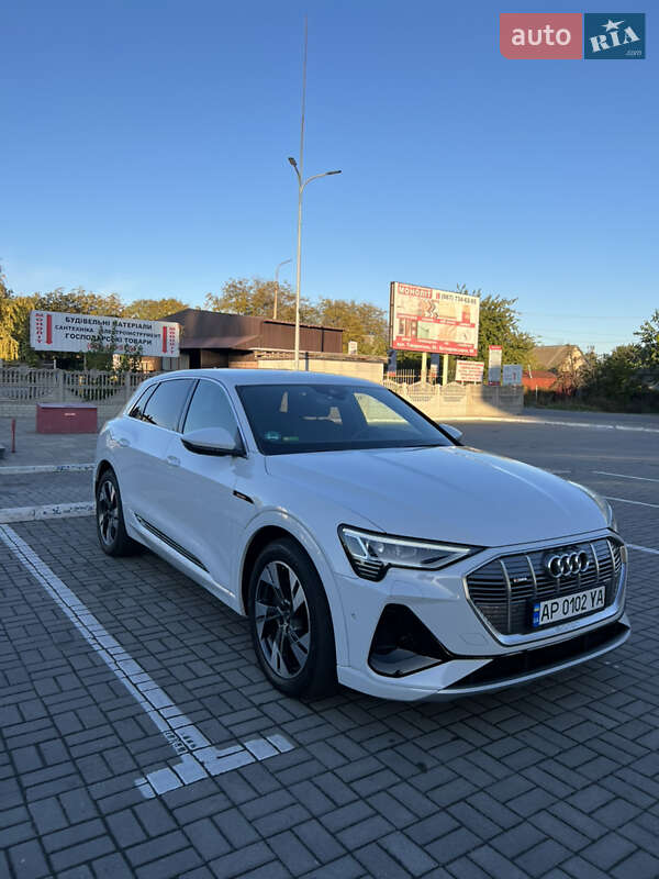 Audi E-tron (2020)