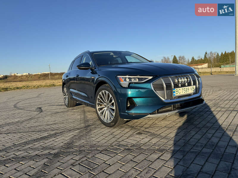 Audi E-tron (2019)