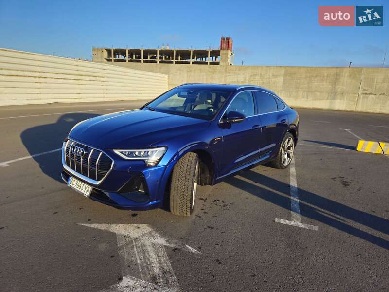 Audi E-tron (2021)